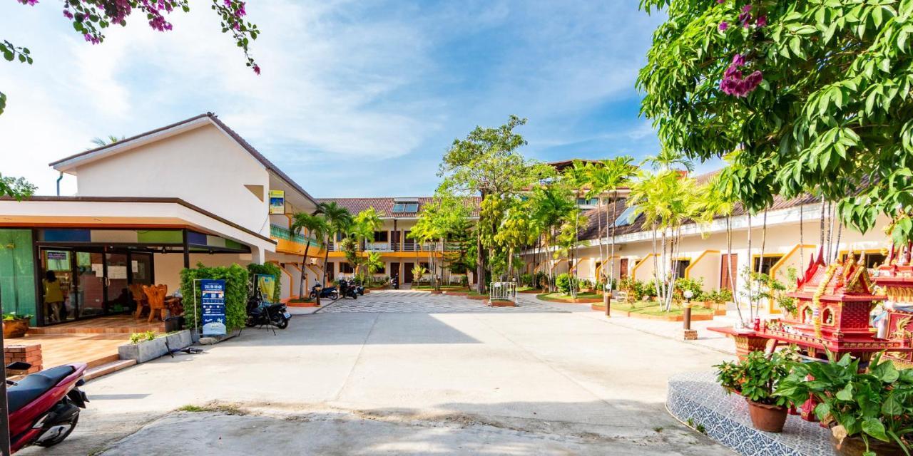 Coconut Resort Hotel Patong ภายนอก รูปภาพ