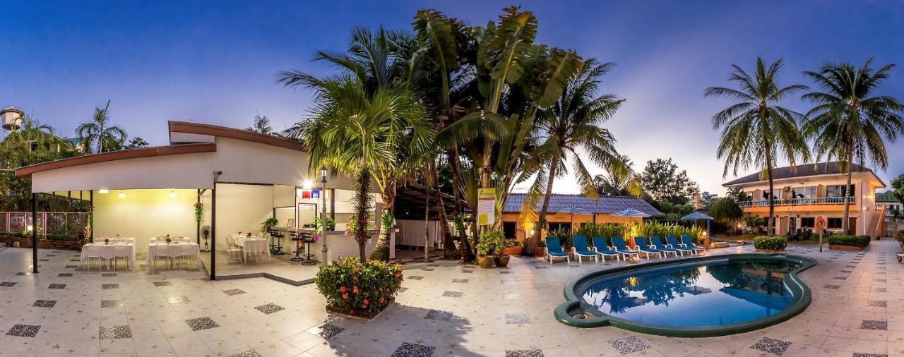 Coconut Resort Hotel Patong ภายนอก รูปภาพ