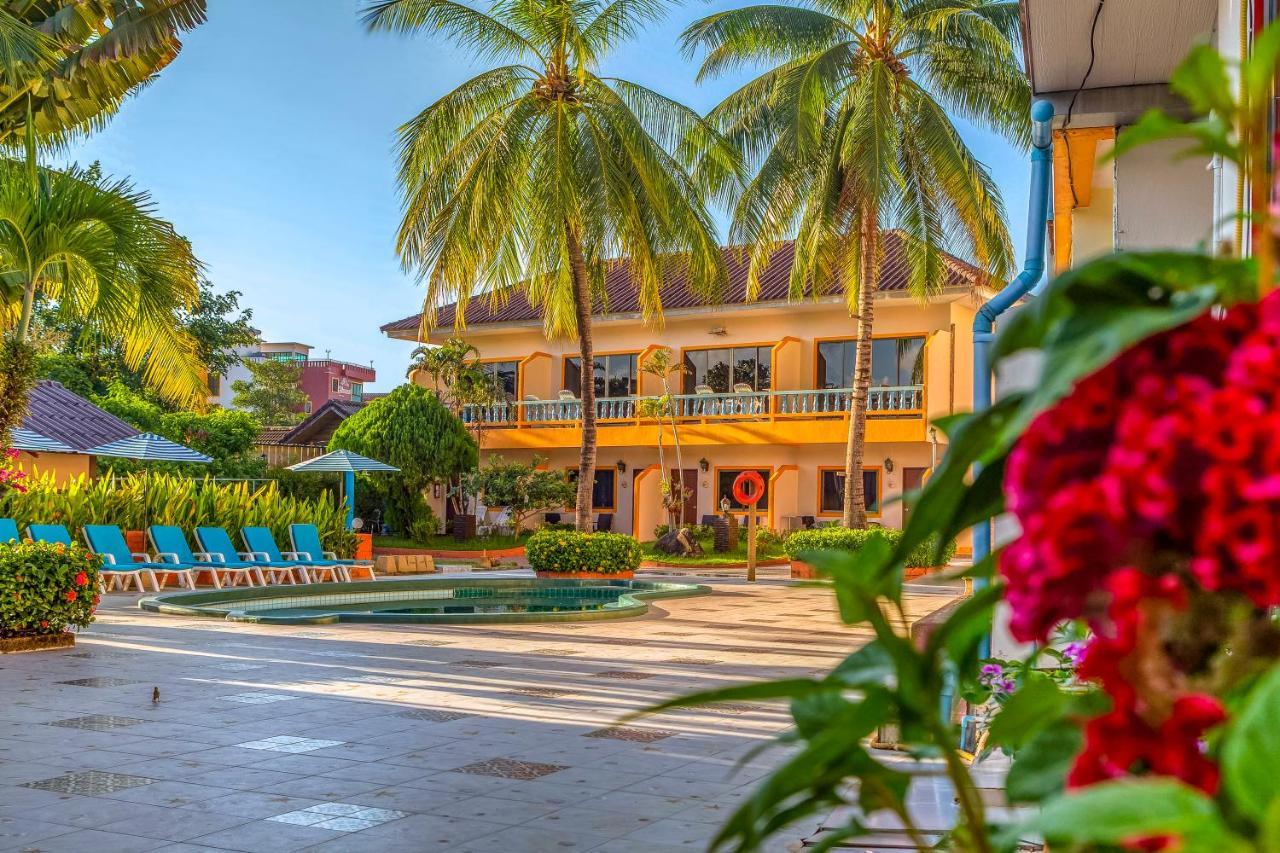 Coconut Resort Hotel Patong ภายนอก รูปภาพ